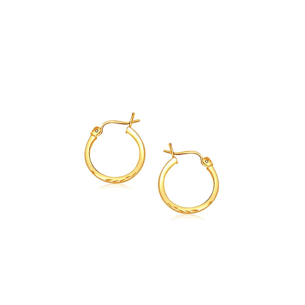 14K Yellow Gold Slender Hoop Earring with Diamond-Cut Finish (15mm Diameter)