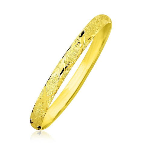 10K Yellow Gold Slender Diamond Pattern Textured Bangle